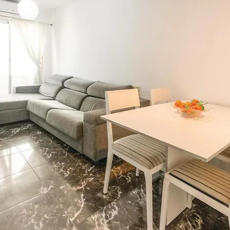 2 Bedroom Stunning In *
